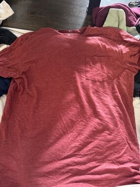 Lee Men's Heather Burgundy Pocket Crew Neck T-Shirt